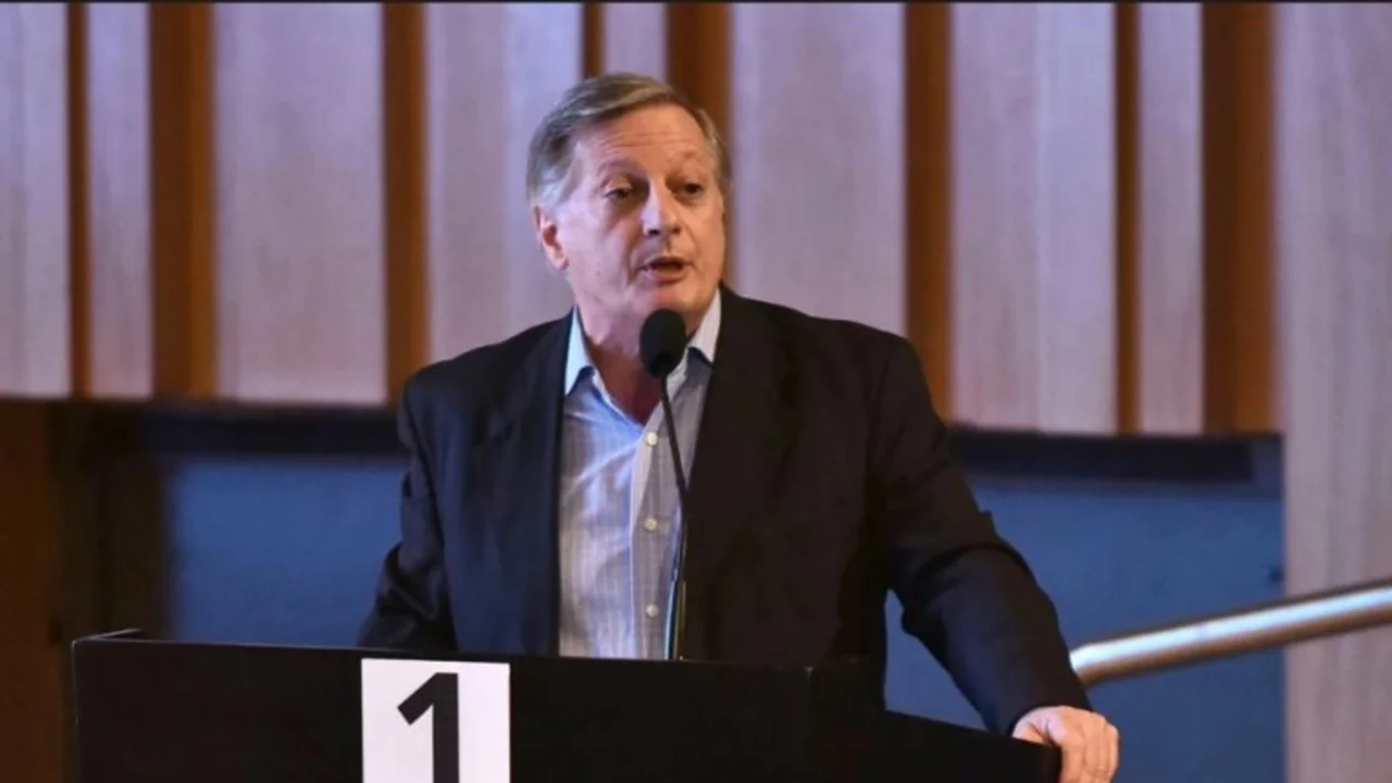 Aranguren justificó el nuevo tarifazo al gas: "Es para que la energía sea más barata"