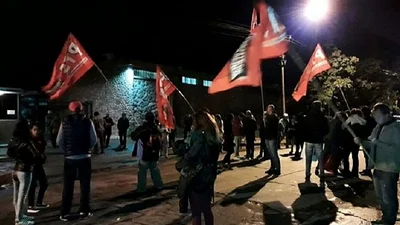 Jujuy: detuvieron a estudiantes y a una concejal por protestar contra Gerardo Morales Jujuy: detuvieron a estudiantes y a una concejal por protestar contra Gerardo Morales