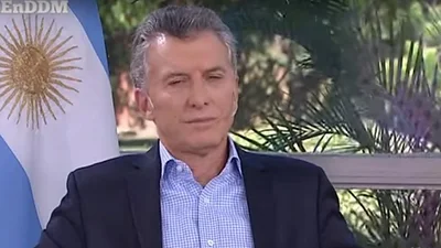 El mensaje contra Macri que recorrió Mar del Plata en un avión El mensaje contra Macri que recorrió Mar del Plata en un avión