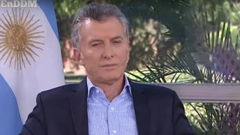 El mensaje contra Macri que recorrió Mar del Plata en un avión