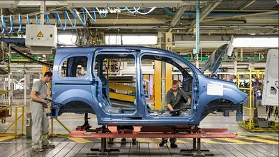 Crisis automotriz: ahora Renault suspende a 1500 operarios en Córdoba Crisis automotriz: ahora Renault suspende a 1500 operarios en Córdoba