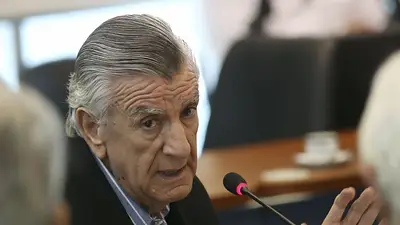 José Luis Gioja: "Hay que tragar algunos sapos y hacer la unidad aunque duela" José Luis Gioja: "Hay que tragar algunos sapos y hacer la unidad aunque duela"