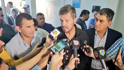 Elecciones 2019: Tinelli cruzó a Sica por afirmar que al Gobierno no le preocupa la suba del dólar Elecciones 2019: Tinelli cruzó a Sica por afirmar que al Gobierno no le preocupa la suba del dólar