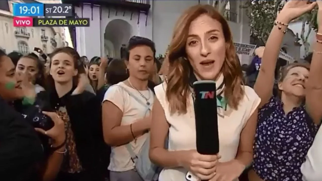 El mal momento del móvil de TN cuando cantaron contra Macri en la marcha del 8M