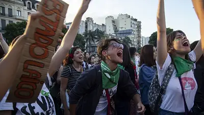 Paro 8M: con fuertes críticas a Macri, la CGT y la CTA, las mujeres pararon el país Paro 8M: con fuertes críticas a Macri, la CGT y la CTA, las mujeres pararon el país