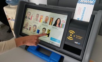 Especialista en informática advierte al Gobierno por el uso de la boleta electrónica: "Les puede explotar en la cara" | Boleta única electrónica