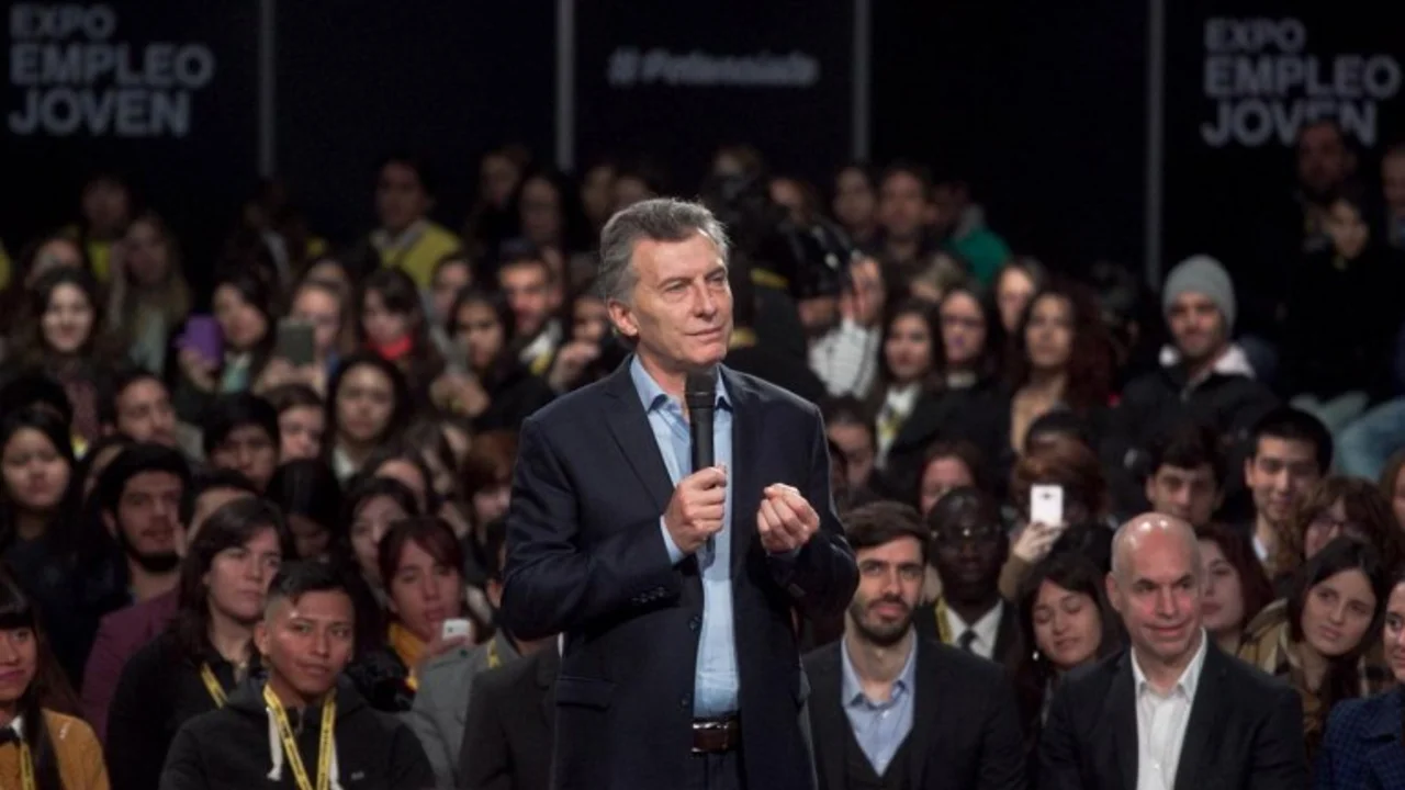 La farsa de Expoempleo y el beneficio de una institución que lucra en la UBA con el guiño de Cambiemos
