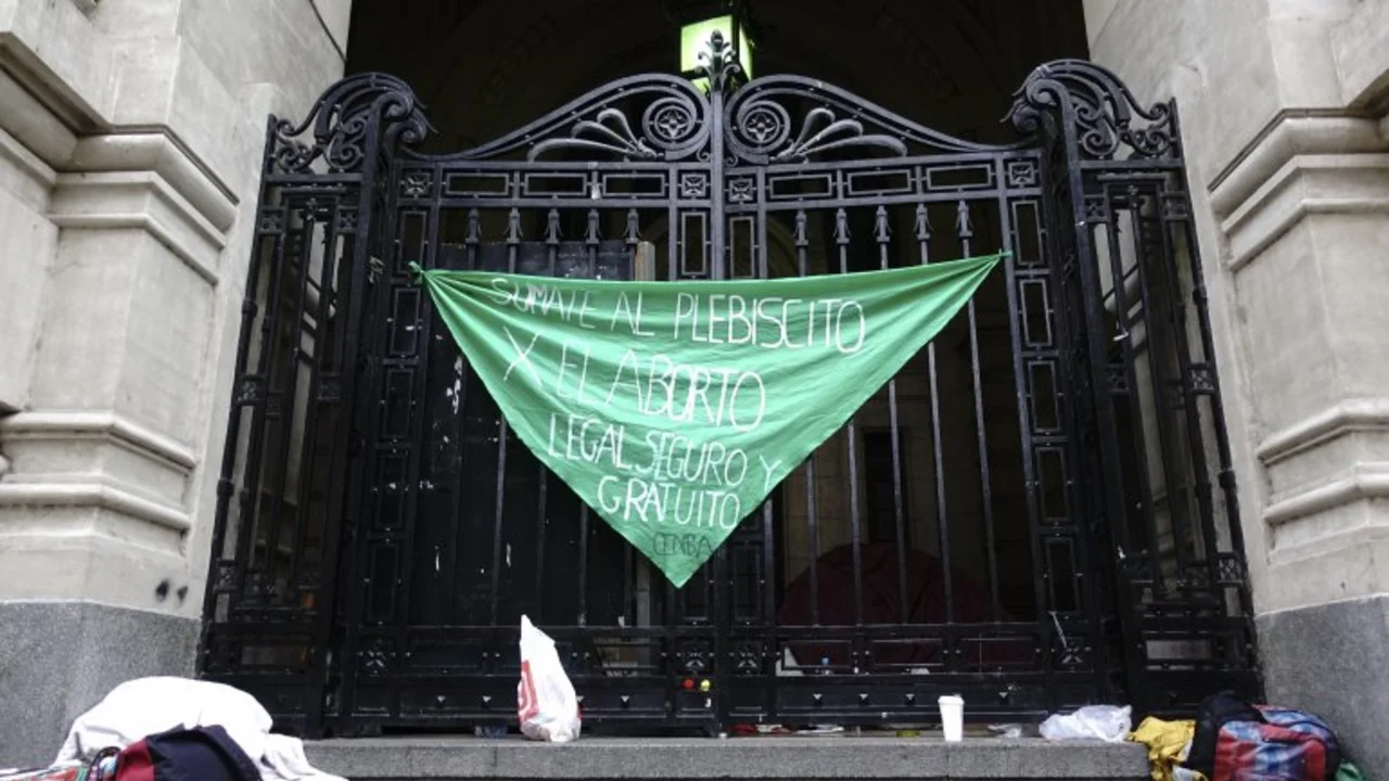 Por pedido de Larreta, imputaron a los padres de los estudiantes que pidieron la legalización del aborto