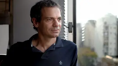 Vuelve al Gobierno Lucas Llach, uno de los responsables de la megadevaluación Vuelve al Gobierno Lucas Llach, uno de los responsables de la megadevaluación