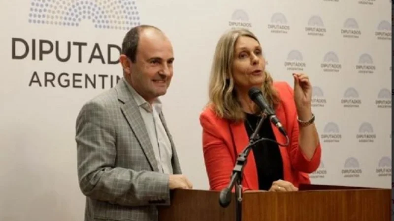 Un diputado de Cambiemos se enteró al aire que "firmó" un apoyo a Carlos Stornelli