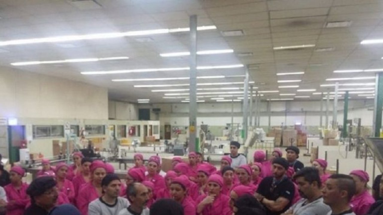Crisis económica: la fábrica Tsu cerró su planta cosmética