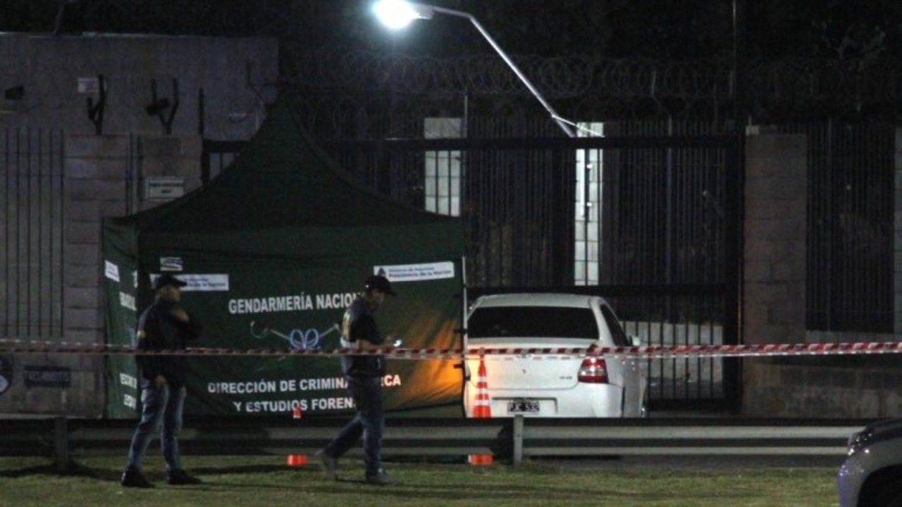 Tiroteo entre policías de la Bonaerense y la Federal termina con un muerto y dos heridos