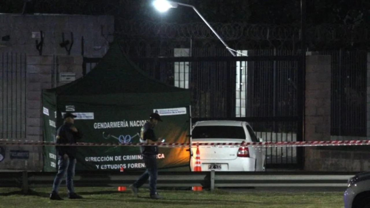 Tiroteo entre policías de la Bonaerense y la Federal termina con un muerto y dos heridos