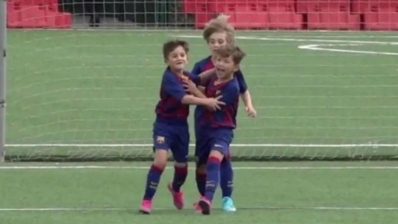 Thiago Messi la descosió con la 10 del Barcelona y metió dos goles