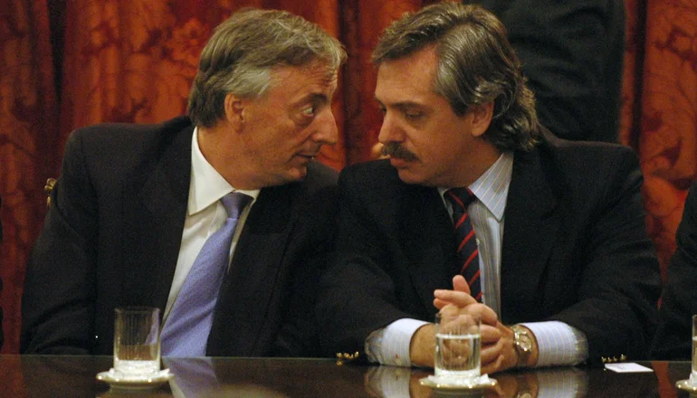 Cuál es la diferencia entre las negociaciones de Néstor Kirchner y Alberto Fernández sobre la deuda externa