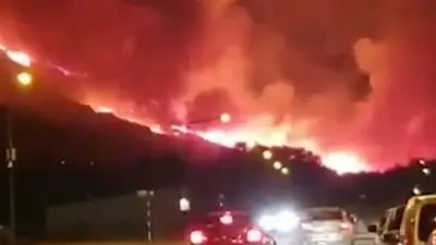Impactantes imágenes del incendio en Esquel Impactantes imágenes del incendio en Esquel