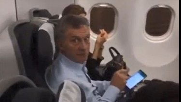 Macri huyó a París con toda su familia