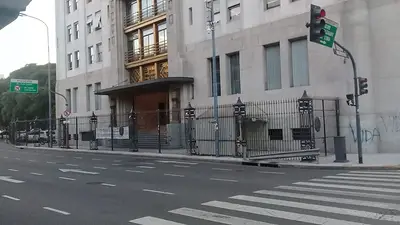 Las imágenes del fracaso de la "marcha de los barbijos" convocada por los trolls macristas contra Ginés Las imágenes del fracaso de la "marcha de los barbijos" convocada por los trolls macristas contra Ginés