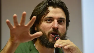 Juan Grabois sobre el paro de los sojeros M: "Si no los barremos de una vez, no avanzamos" Juan Grabois sobre el paro de los sojeros M: "Si no los barremos de una vez, no avanzamos"