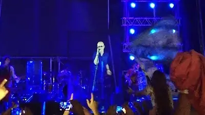 El Indio Solari apareció en el recital de Los Fundamentalistas... en un holograma El Indio Solari apareció en el recital de Los Fundamentalistas... en un holograma