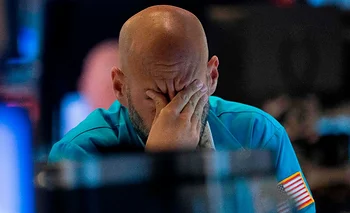 Los ataques en Ormuz y el hackeo a Binance provocaron un nuevo desplome financiero mundial | Mercados financieros