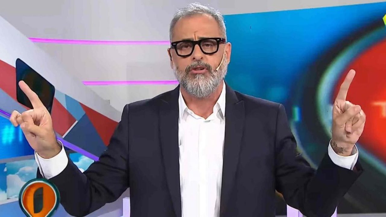 Jorge Rial festejó los 20 años de Intrusos con un emotivo discurso