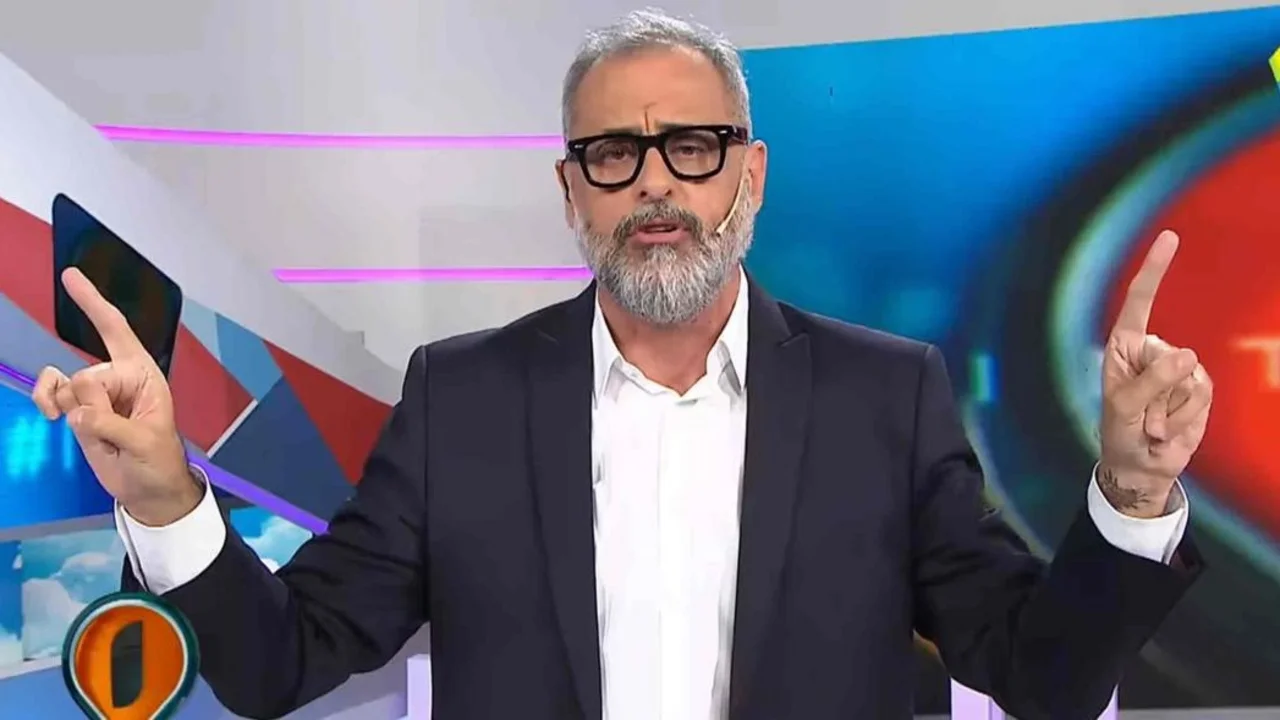Jorge Rial festejó los 20 años de Intrusos con un emotivo discurso