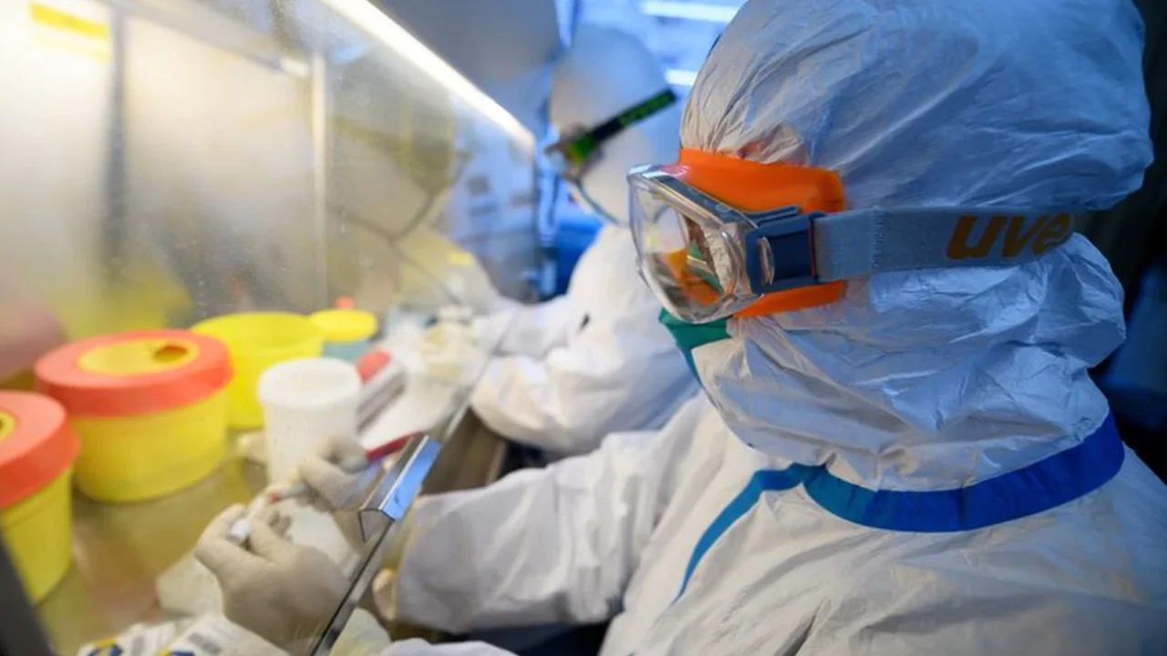 China comienza ensayos clínicos con vacuna contra el coronavirus