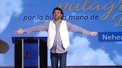 El pastor Giménez ofrecía a sus fieles un alcohol en gel bendecido a $ 1.000 y el video se viralizó El pastor Giménez ofrecía a sus fieles un alcohol en gel bendecido a $ 1.000 y el video se viralizó