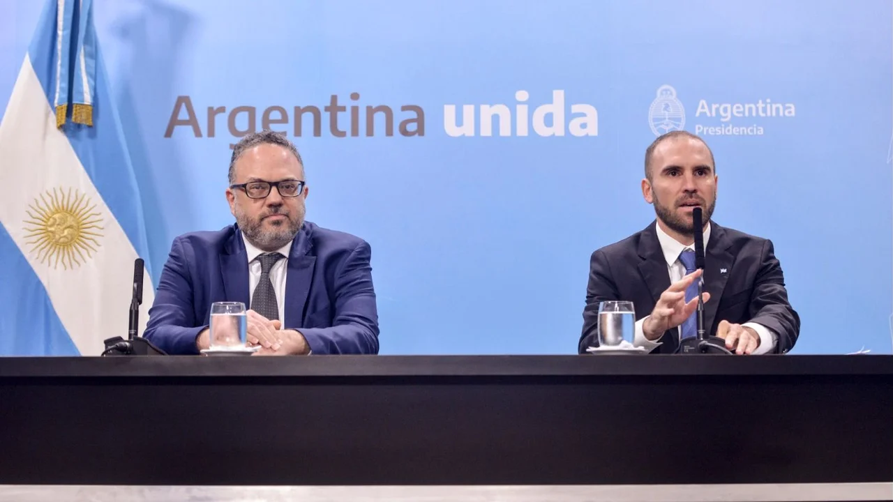 Facilitan acceso a dólares para la inversión en petróleo y gas