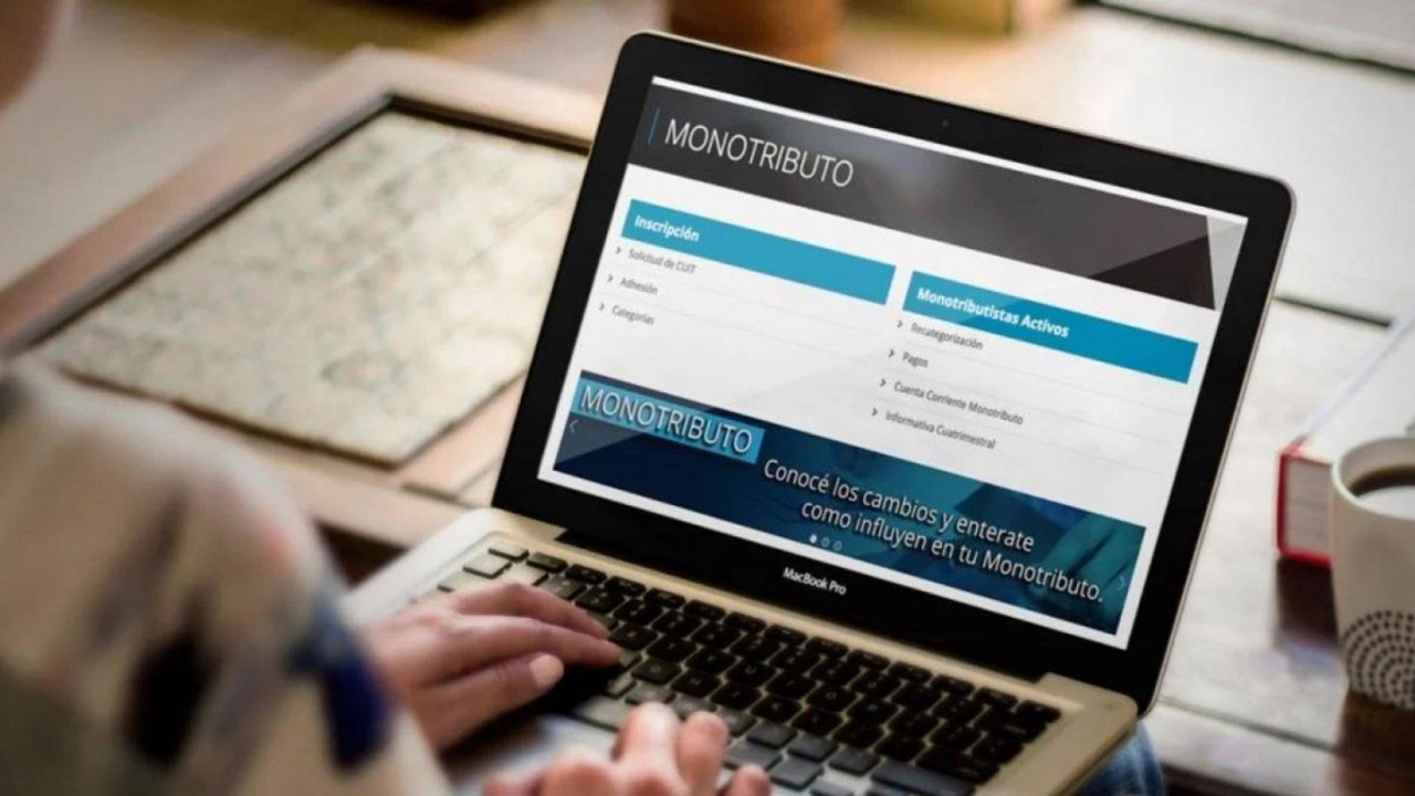 El Gobierno analiza beneficios a monotributistas en medio de la crisis mundial