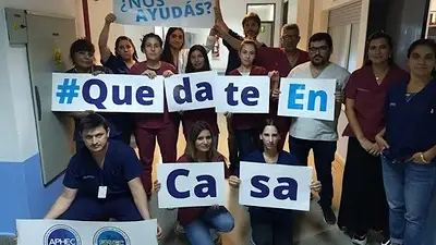 Argentina Aplaude: videos virales de los aplausos desde calles y los balcones a los médicos que luchan contra el coronavirus Argentina Aplaude: videos virales de los aplausos desde calles y los balcones a los médicos que luchan contra el coronavirus