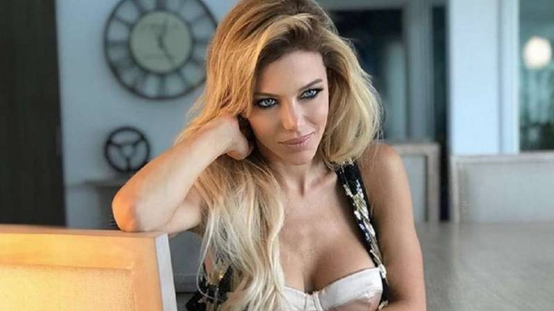 Evangelina Anderson creó una cuenta falsa y fingió ayudar a una mujer en cuarentena