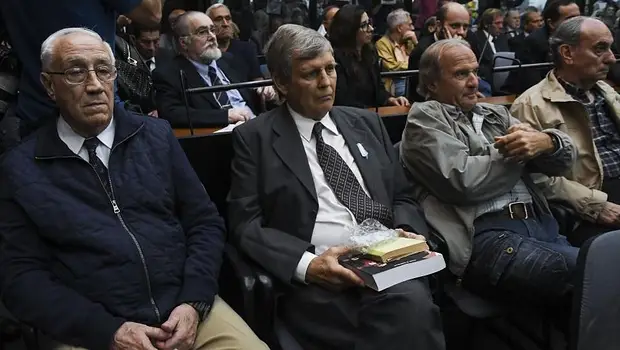 A río revuelto, ¿ganancia de torturadores? | Coronavirs