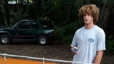 Surfer insólito: Federico Llamas reapareció para pedirle a la justicia que le devuelvan sus tablas de surf Surfer insólito: Federico Llamas reapareció para pedirle a la justicia que le devuelvan sus tablas de surf