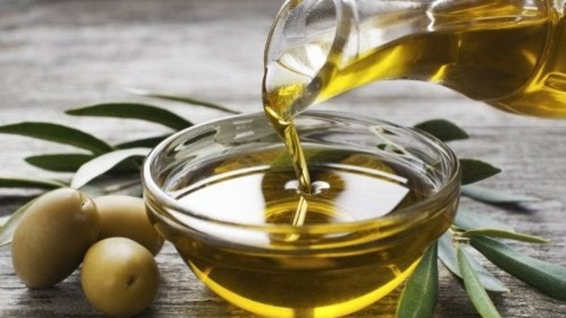 Anmat prohibió un aceite de oliva  y una pulpa de tomate