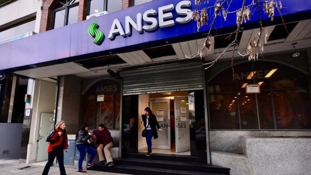 Cómo es el cronograma de inscripción para el bono de 10 mil pesos de ANSES