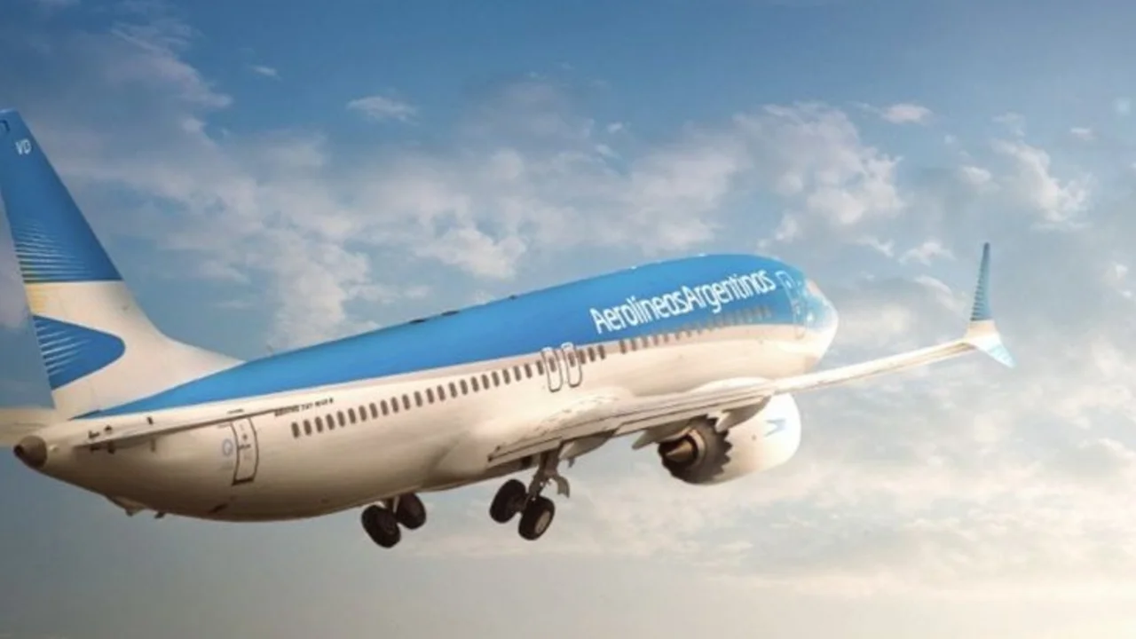 Video: aplausos y emoción en el último viaje de repatriación de argentinos de Aerolíneas Argentinas