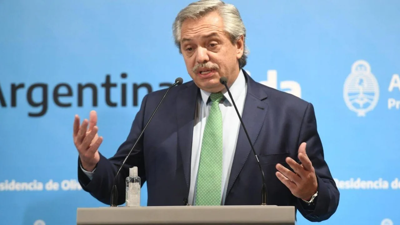 El emotivo mensaje de Alberto Fernández a quienes trabajan en cuarentena