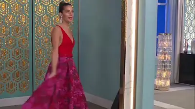 El Trece: El blooper de Juana Viale mientras conducía La Noche de Mirtha El Trece: El blooper de Juana Viale mientras conducía La Noche de Mirtha