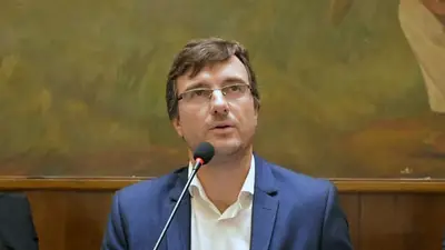 El intendente de Morón confirmó que se podría implementar una "cuasimoneda" El intendente de Morón confirmó que se podría implementar una "cuasimoneda"