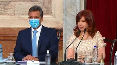 El blooper del himno y la divertida reacción de Cristina Kirchner