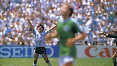 Se viralizó una foto de Maradona en el momento en el que Argentina le gana a Alemania a Federal y se queda con la Copa del Mundo Se viralizó una foto de Maradona en el momento en el que Argentina le gana a Alemania a Federal y se queda con la Copa del Mundo
