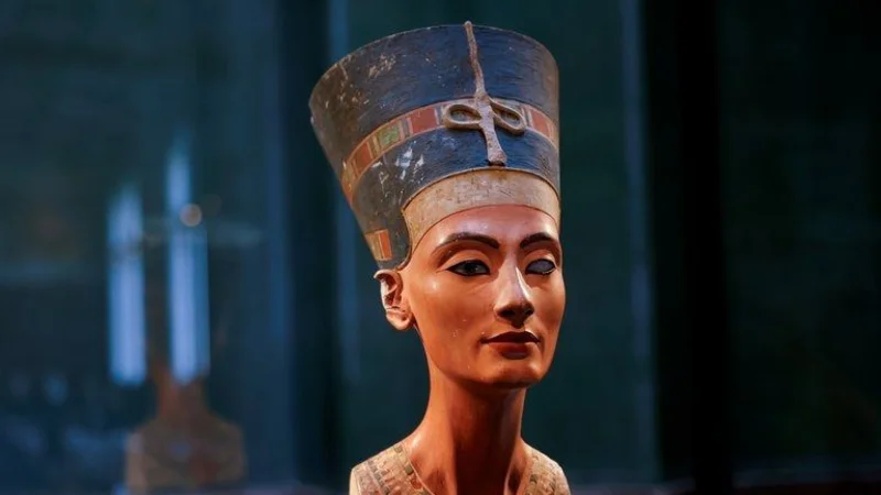 El egiptólogo Zahi Hawass compartió que muy pronto podrían anunciar el descubrimiento de la tumba de Nefertiti