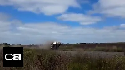 Terrible vuelco de David Nalbandian en un Rally: un fotógrafo se salvó de milagro Terrible vuelco de David Nalbandian en un Rally: un fotógrafo se salvó de milagro
