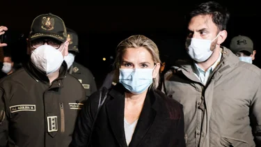 Jeanine Áñez se autolesionó en la cárcel y está estable