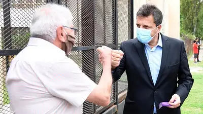 Massa: "200 mil jubilados y jubiladas dejarán de pagar Ganancias" Massa: "200 mil jubilados y jubiladas dejarán de pagar Ganancias"