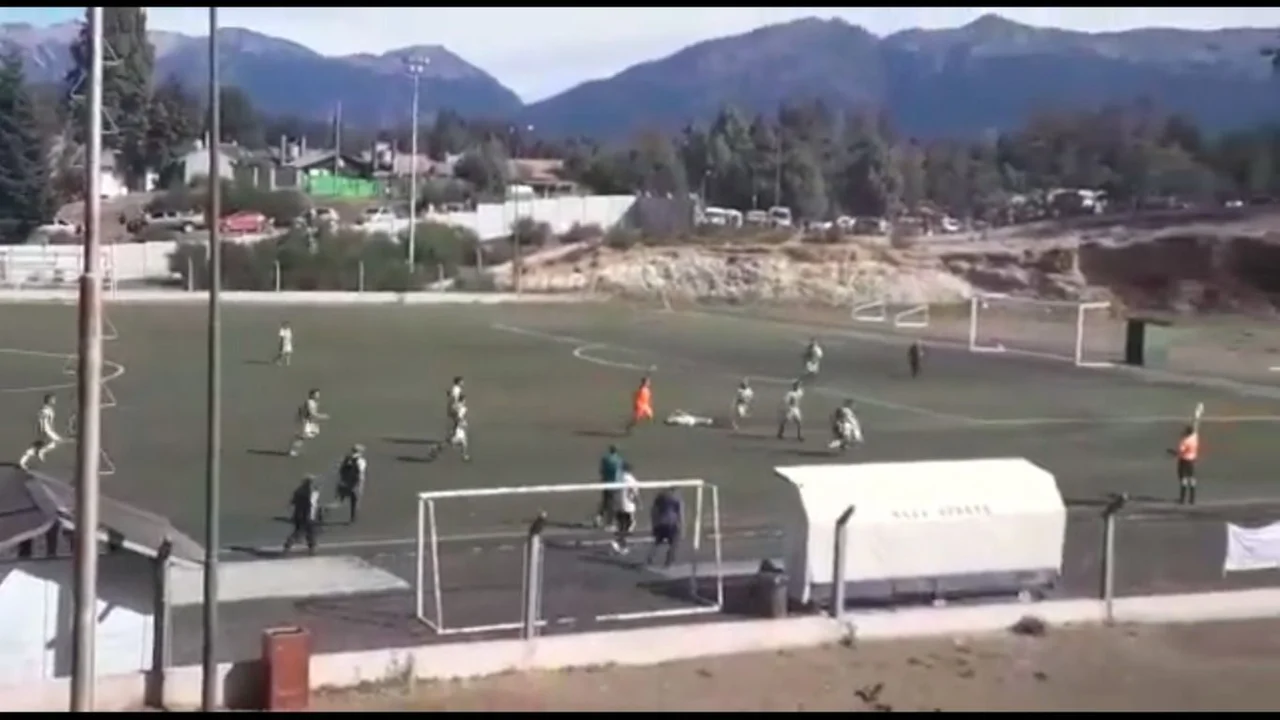 Fútbol, Villa La Angostura, curiosidades, Deportes