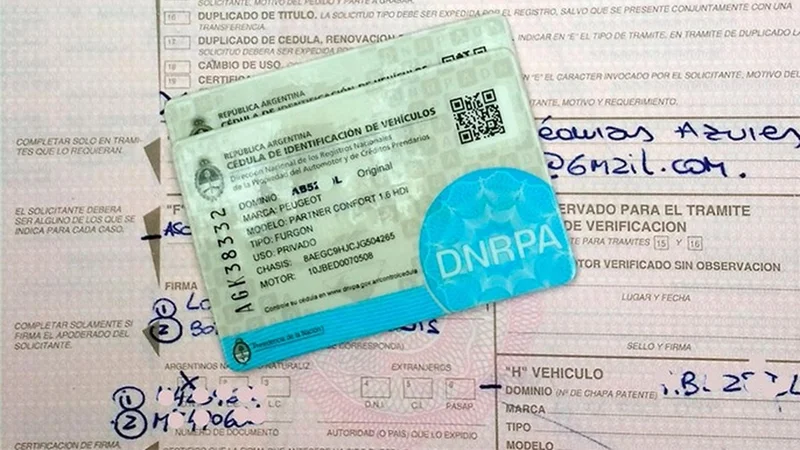 Autos: las Cédulas "Verdes" volverán a tener un año de vigencia