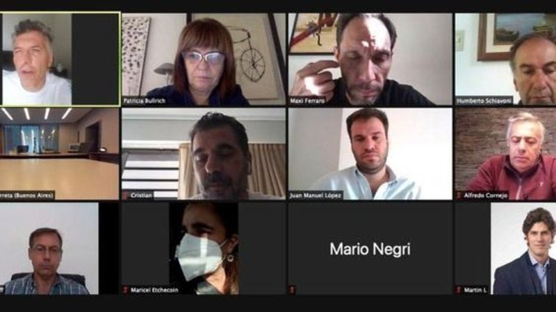 Zoom de Juntos por el Cambio, con Macri dormido 